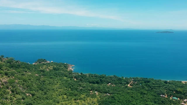 马拉维湖美丽的热带景观和海岸线视频素材