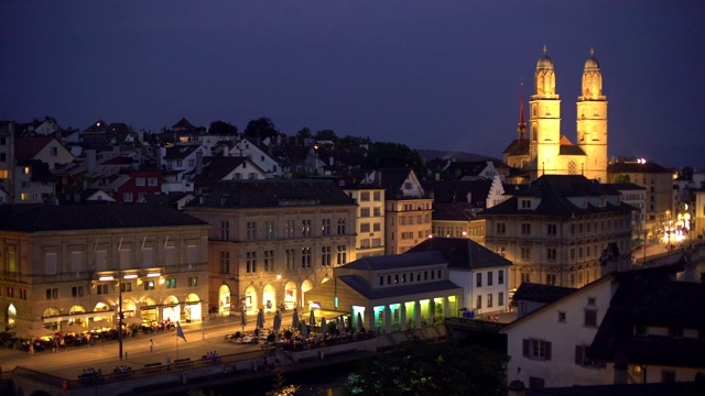 日落时分，苏黎世与Grossmünster视频素材