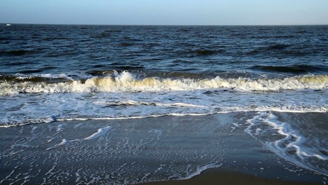 北海波涛汹涌的海水视频素材