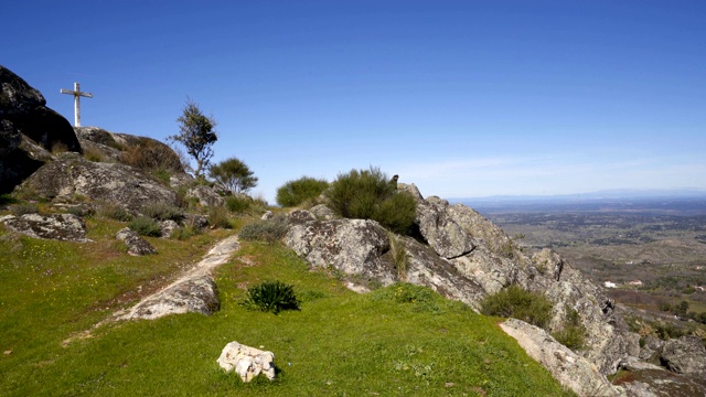 风景山脉周围的Marvao在Alentejo，葡萄牙视频素材