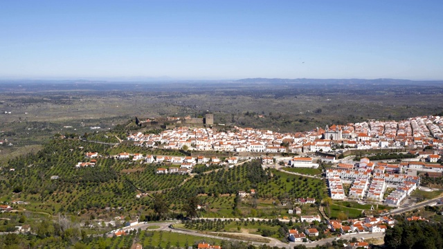 Alentejo城堡，葡萄牙来自Serra de Sao Mamede mountains视频素材