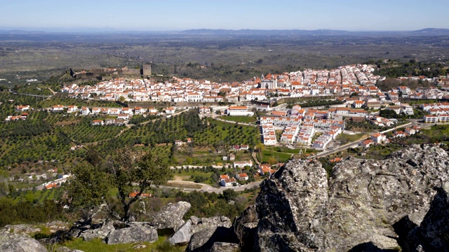 Alentejo城堡，葡萄牙来自Serra de Sao Mamede mountains视频素材