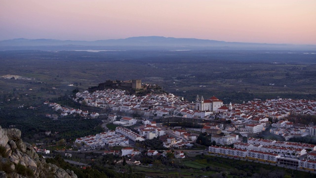 Alentejo城堡，葡萄牙来自Serra de Sao Mamede mountains视频素材