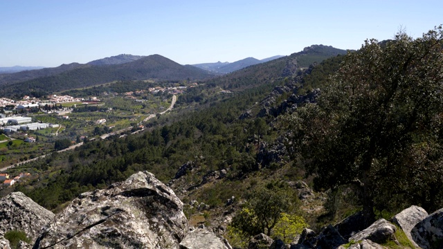 Alentejo城堡，葡萄牙来自Serra de Sao Mamede mountains视频素材