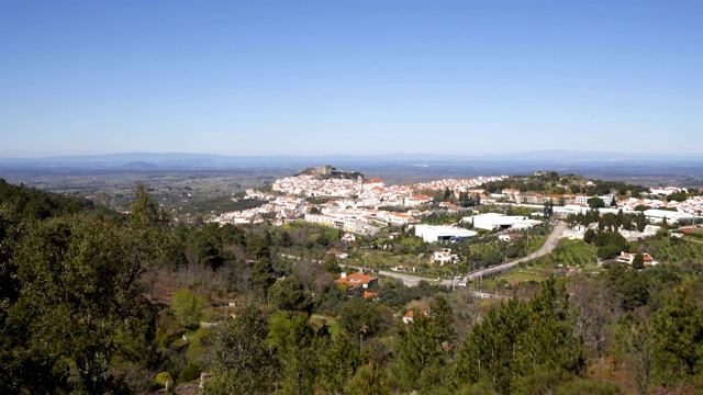 Alentejo城堡，葡萄牙来自Serra de Sao Mamede mountains视频素材