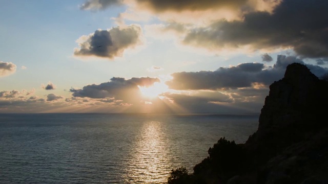 日落时间在海面上流逝视频素材