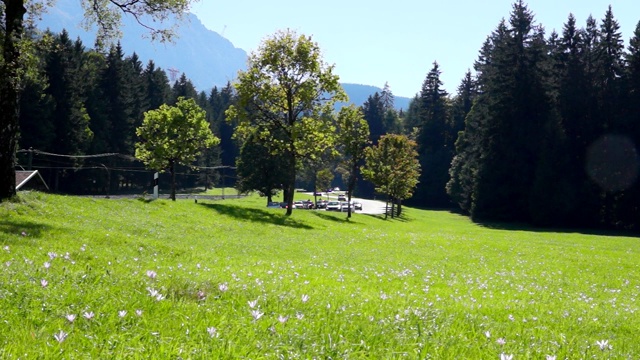 德国巴伐利亚州Garmisch-Partenkirchen附近的景观视频素材