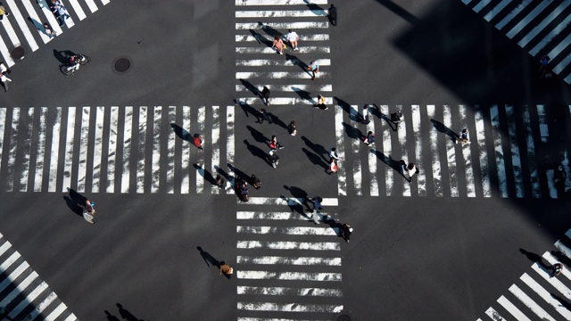 在银座十字路口，高峰时间，日本东京视频素材