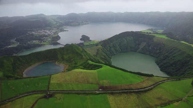 亚速尔群岛圣米格尔岛的塞特·西达德斯火山口视频素材