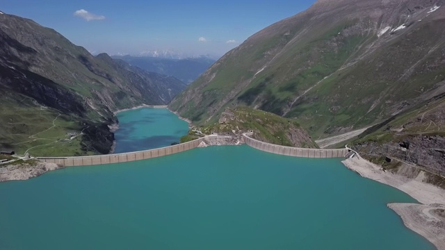 卡普伦高山水库的空中全景图Mooserboden Stausee和Wasserfallboden在Hohe Tauern，萨尔茨堡土地，奥地利。视频素材