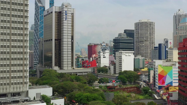 晴天吉隆坡市中心建设航拍4k马来西亚全景图视频素材