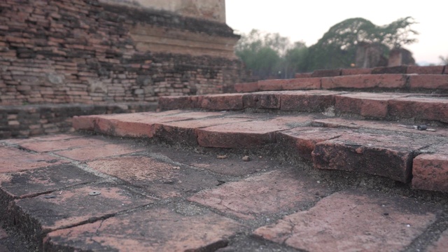 素可泰时期的古泰国寺庙傍晚，泰国素可泰省视频素材