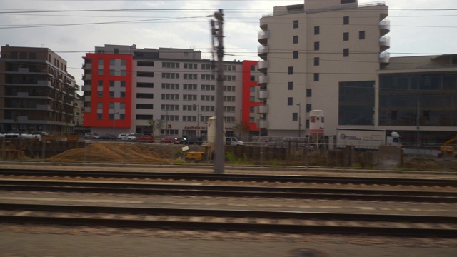 夏日维也纳城市机场火车公路旅行全景4k奥地利视频素材