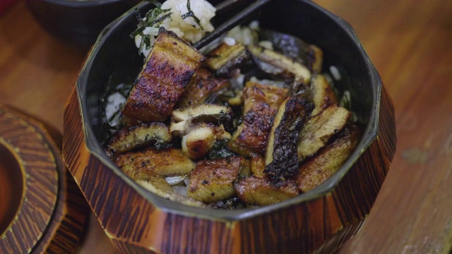 鳗鱼(Unagi)配饭视频素材