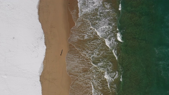 冬天的Mangsang海滩/韩国江原道东海寺视频素材