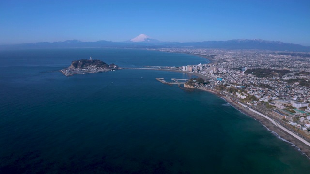 从湘南海滩来的富士山视频素材