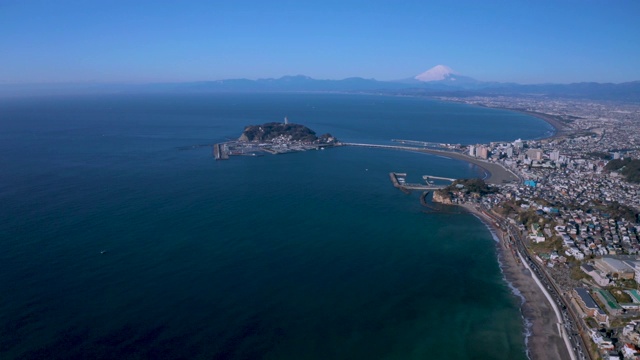 从湘南海滩来的富士山视频素材