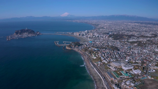 从湘南海滩来的富士山视频素材