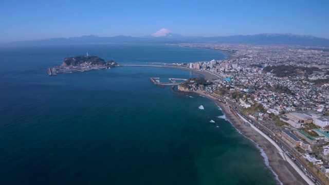 从湘南海滩来的富士山视频素材