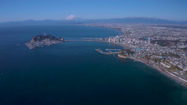 从湘南海滩来的富士山视频素材