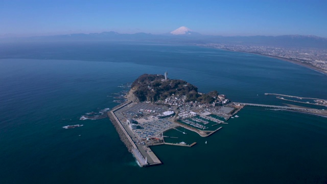 从湘南海滩来的富士山视频素材