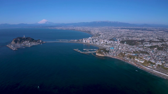 从湘南海滩来的富士山视频素材