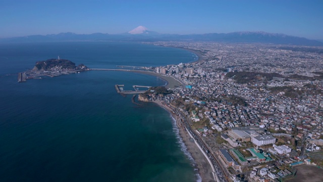 从湘南海滩来的富士山视频素材