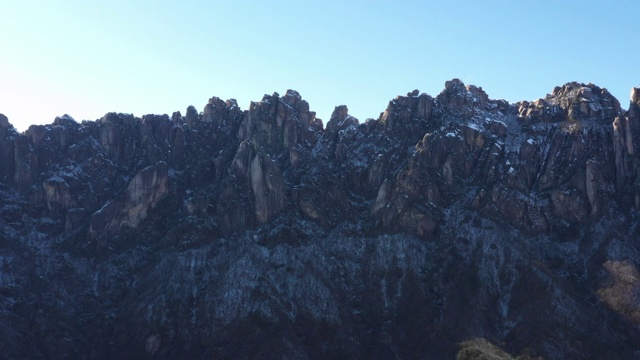 韩国，石山山/江原道的蔚山巴维岩视频素材