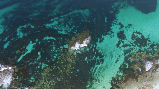 航拍原始罗特内斯特岛。西澳大利亚旅游和旅游业。视频素材