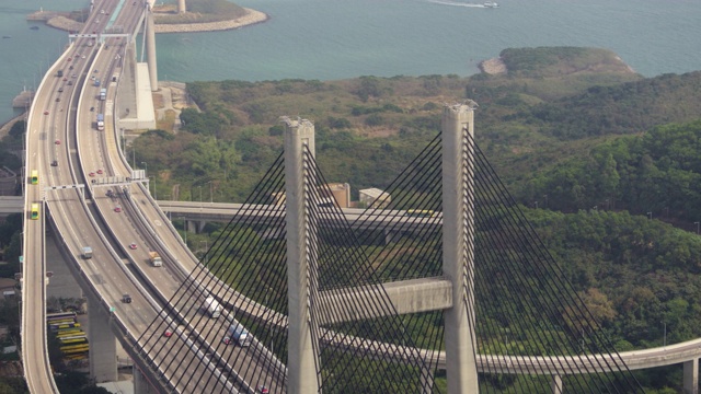 香港航拍v164鸟瞰汲水门桥柱附近低空飞行视频素材