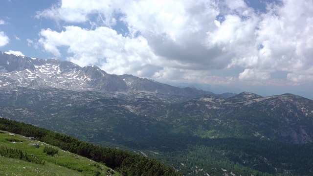 奥地利山脉和山谷全景视频素材