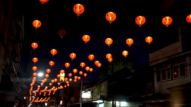 在中国新年的晚上灯视频素材