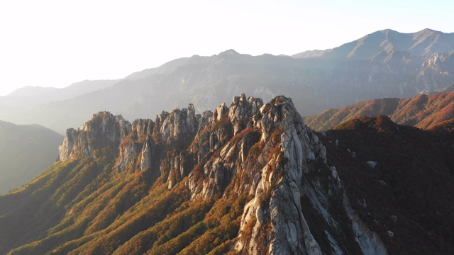 韩国，石山山/江原道的蔚山巴维岩视频素材