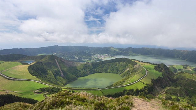 圣地亚哥泻湖，Sete cidade volcano complex，圣米格尔岛，亚述尔群岛视频素材