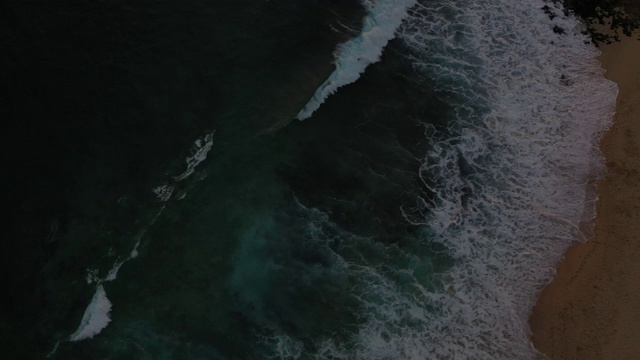 夏威夷海难海滩海浪鸟瞰视频素材