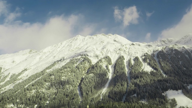 雪山与云的时间流逝视频素材