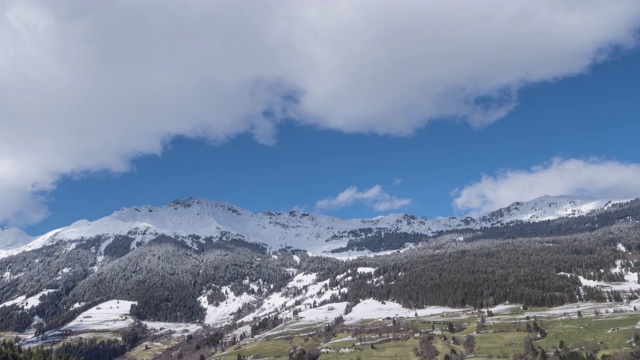 雪山与云的时间流逝视频素材