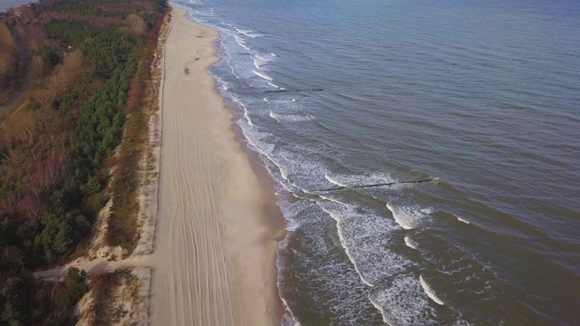 赫尔半岛海浪和沙滩的天线视频素材