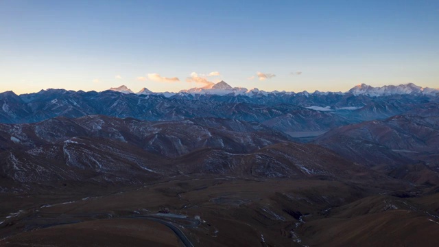 珠穆朗玛峰日出的空中时间流逝在基亚乌拉关，嘉乌拉关。视频素材