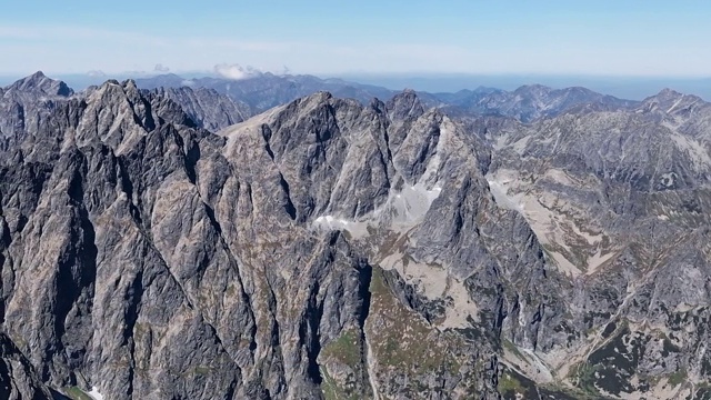 高空俯瞰塔特拉斯山脉，斯洛伐克视频素材