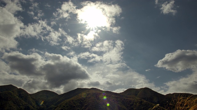 洛杉矶山区暴风雨天空的时间流逝视频素材