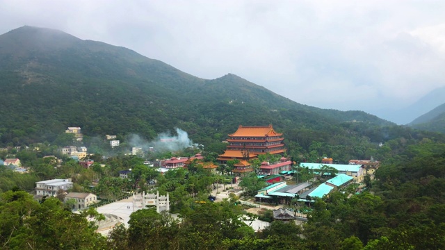 位于大屿山昂坪村宝莲寺的大佛殿视频素材