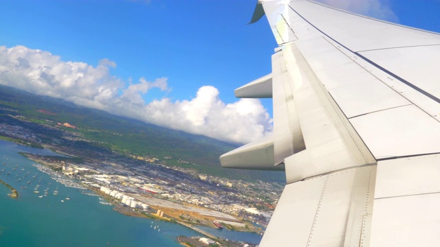 在夏威夷瓦胡岛上空飞行，4K慢动作，每秒60帧视频素材