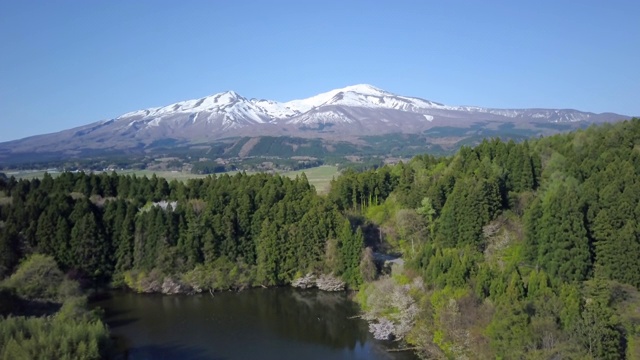 WS空中Chokai山和湖，Yuza，山形县，日本视频素材