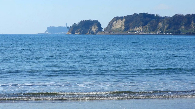 海浪冲击Zaimokuza海岸视频下载