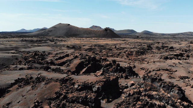 兰萨罗特岛火山口鸟瞰图。加那利群岛视频素材