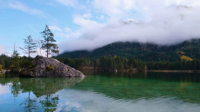 秋湖腹地，阿尔卑斯山，德国巴伐利亚视频素材