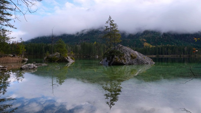 秋湖腹地，阿尔卑斯山，德国巴伐利亚视频素材