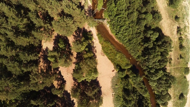 鸟瞰图。飞越芬兰湾海岸线，4K。视频素材