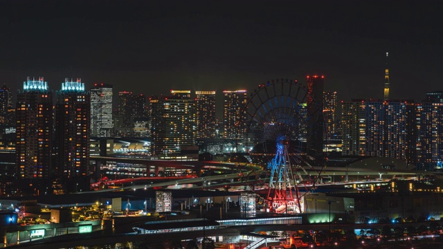 4K延时:东京天空树和日本晚上的天际线的鸟瞰图视频素材